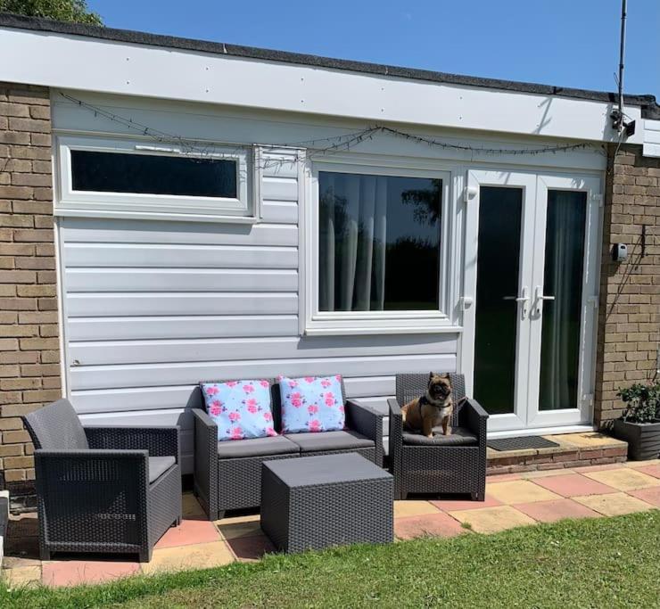 Hugo'S Hideaway Free Wifi Villa Hemsby Buitenkant foto